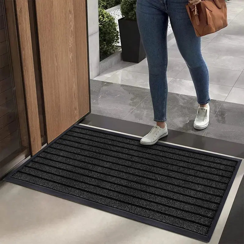 Heavy Duty Non Slip Door Mat Durable PVC Rubber Entrance Strong Grip Mat Ideal for Indoor Outdoor