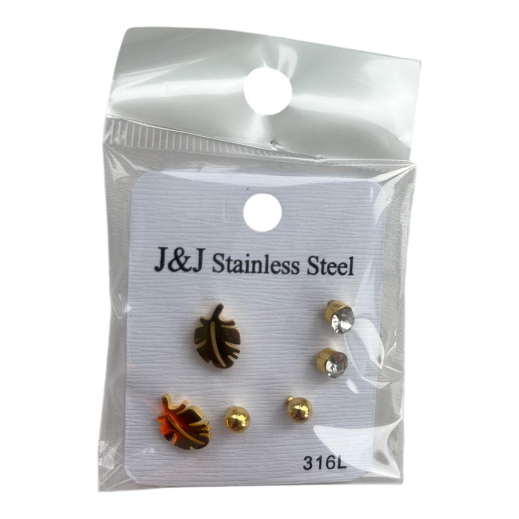 18 Pairs Women’s Mini Heart Butterfly Earrings Set Gold & Silver Mixed Fashion Stud Earrings for Daily Wear Party Gifts