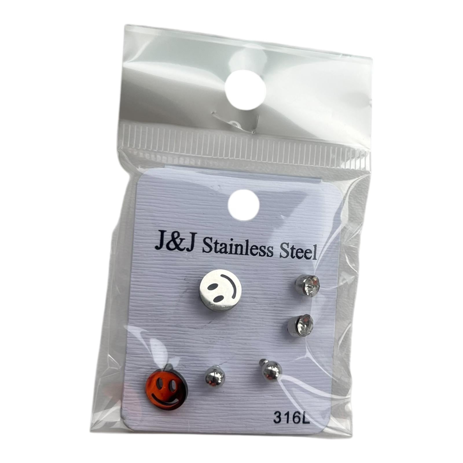 18 Pairs Women’s Mini Heart Butterfly Earrings Set Gold & Silver Mixed Fashion Stud Earrings for Daily Wear Party Gifts